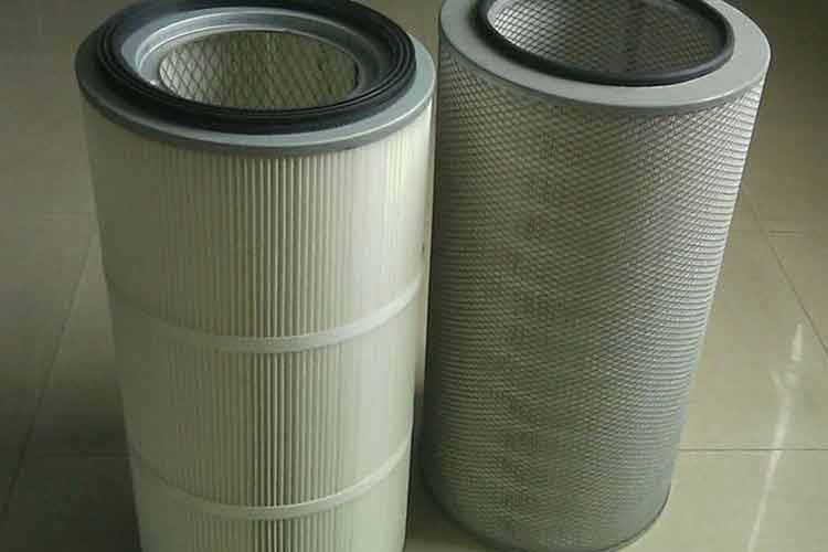 喷砂机拼搏(中国)端盖分为浇铸型和铁盖两种，浇铸型端盖采用高固化PU胶，替代了传统普通端盖