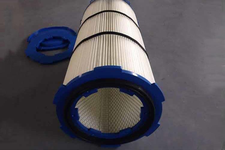 拼搏(中国)工作环境湿度的考虑，如果环境湿度较大，容易引起粉尘吸潮，这时可考虑选择具有防水功能的滤材