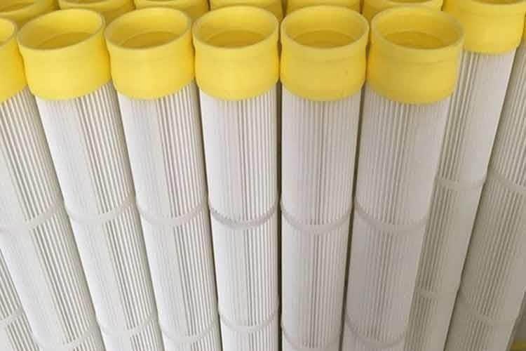 气滤清器的主要组成部分是滤芯和机壳，其中滤芯是主要的过滤部分，承担着气体的过滤工作，而机壳是为滤芯提供必要保护的外部结构。拼搏网页版运用寿命及保养距离，应以流过滤清器滤芯的气体流率，与发动机所需的气体流量之比来衡量。 1、当流率大于流量时，滤清器作业正常。